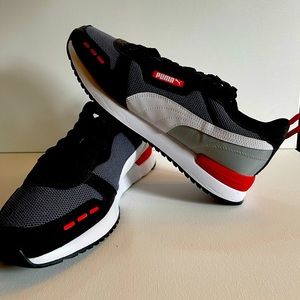 Puma R78 mens size 12 castlerock black white